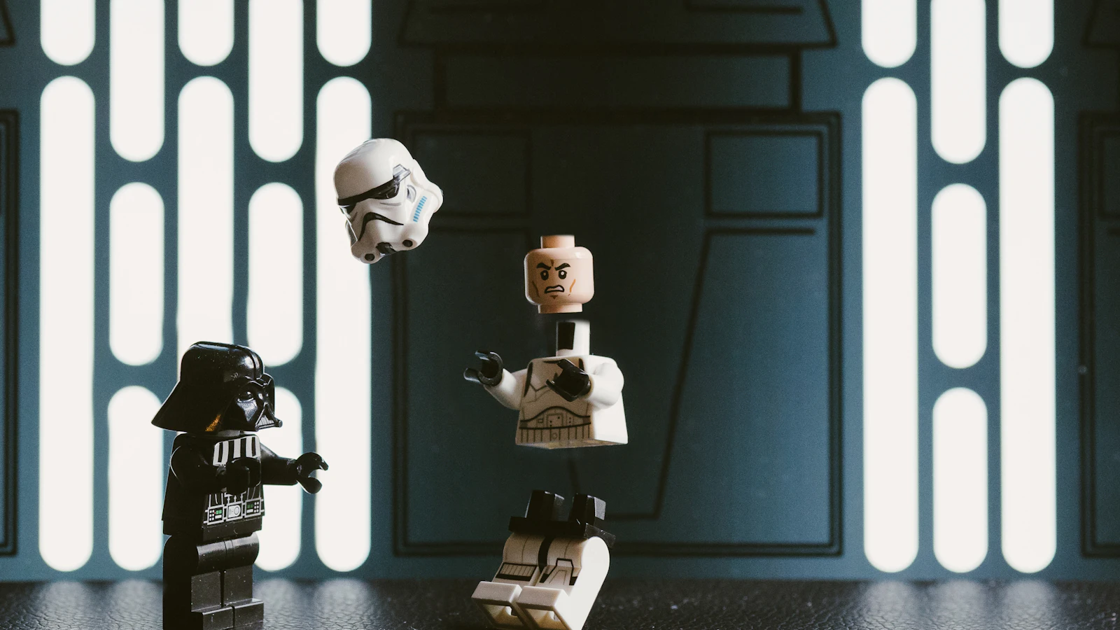 Did a Bricks & Minifigs franchise really refuse to return a $250K LEGO collection?